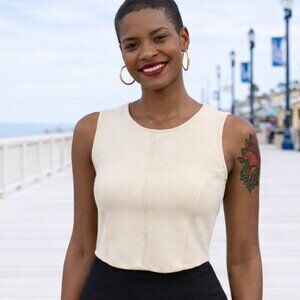 NWT - Small crop top. HOUSE OF HARLOW beige sleeveless. Luxe Essentials shirt